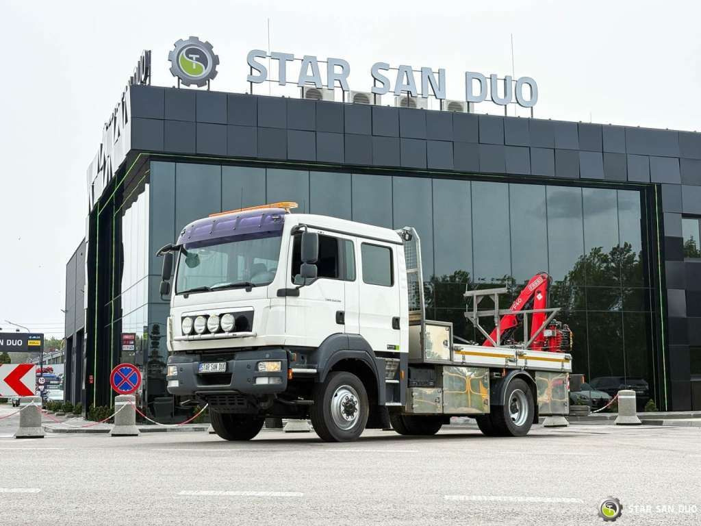 MAN  TGM 13.290 4x4 FASSI F40B22 Crane Camper DOKA - Camión grúa: foto 2 MAN  TGM 13.290 4x4 FASSI F40B22 Crane Camper DOKA - Camión grúa: foto 2