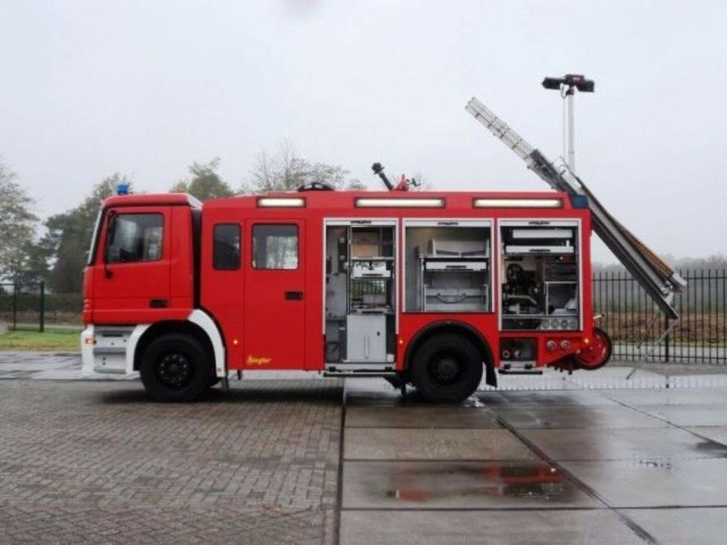 Mercedes-Benz ACTROS 1835 Feuerwehr 2080 L Fire Unit !! - Camión de bomberos: foto 3 Mercedes-Benz ACTROS 1835 Feuerwehr 2080 L Fire Unit !! - Camión de bomberos: foto 3