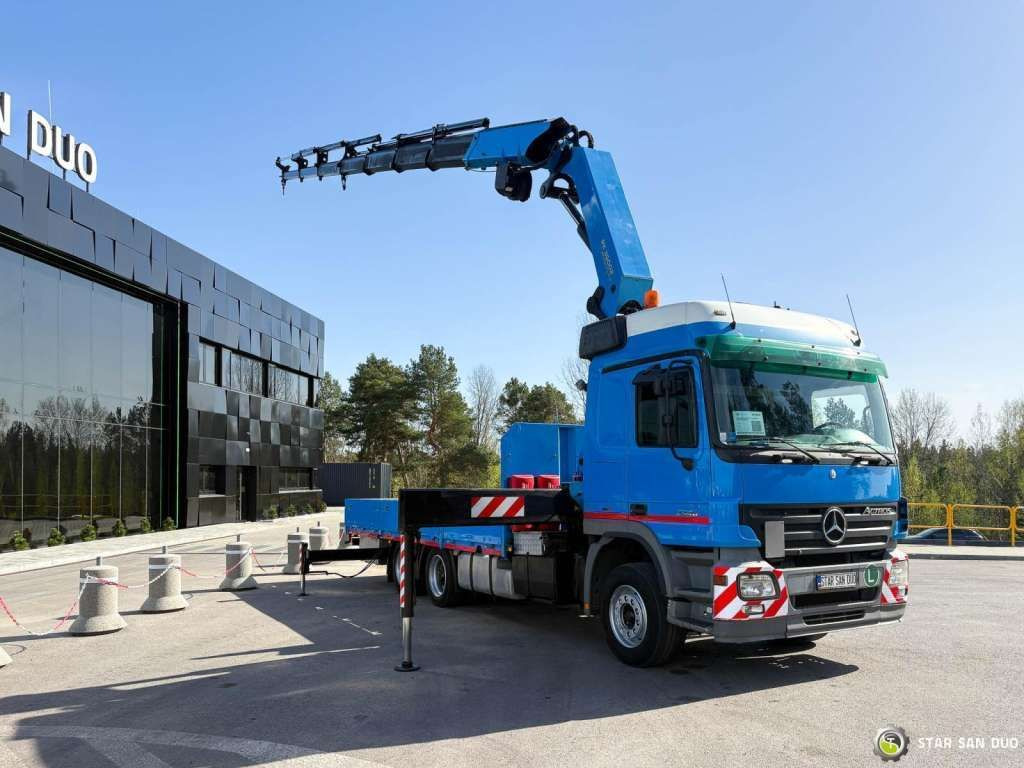Mercedes-Benz ACTROS 2646L 6x4 PALFINGER 36002 Euro 5 Winch - Camión grúa: foto 2 Mercedes-Benz ACTROS 2646L 6x4 PALFINGER 36002 Euro 5 Winch - Camión grúa: foto 2