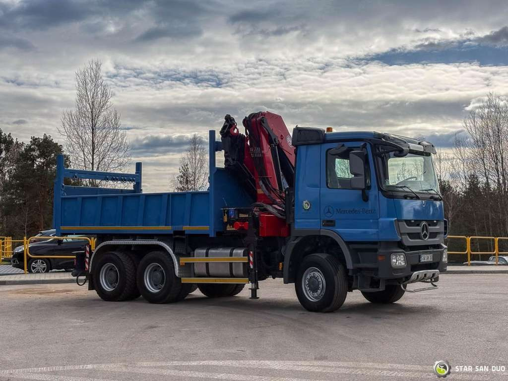 Mercedes-Benz ACTROS 3341 6x6 HMF 4220 K4 CRANE KIPPER - Camión grúa: foto 4 Mercedes-Benz ACTROS 3341 6x6 HMF 4220 K4 CRANE KIPPER - Camión grúa: foto 4
