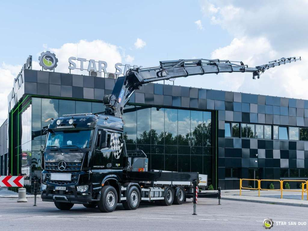 Mercedes-Benz AROCS 3251 8x4 HMF 8520 Fly Jib Winch - Camión grúa: foto 3 Mercedes-Benz AROCS 3251 8x4 HMF 8520 Fly Jib Winch - Camión grúa: foto 3