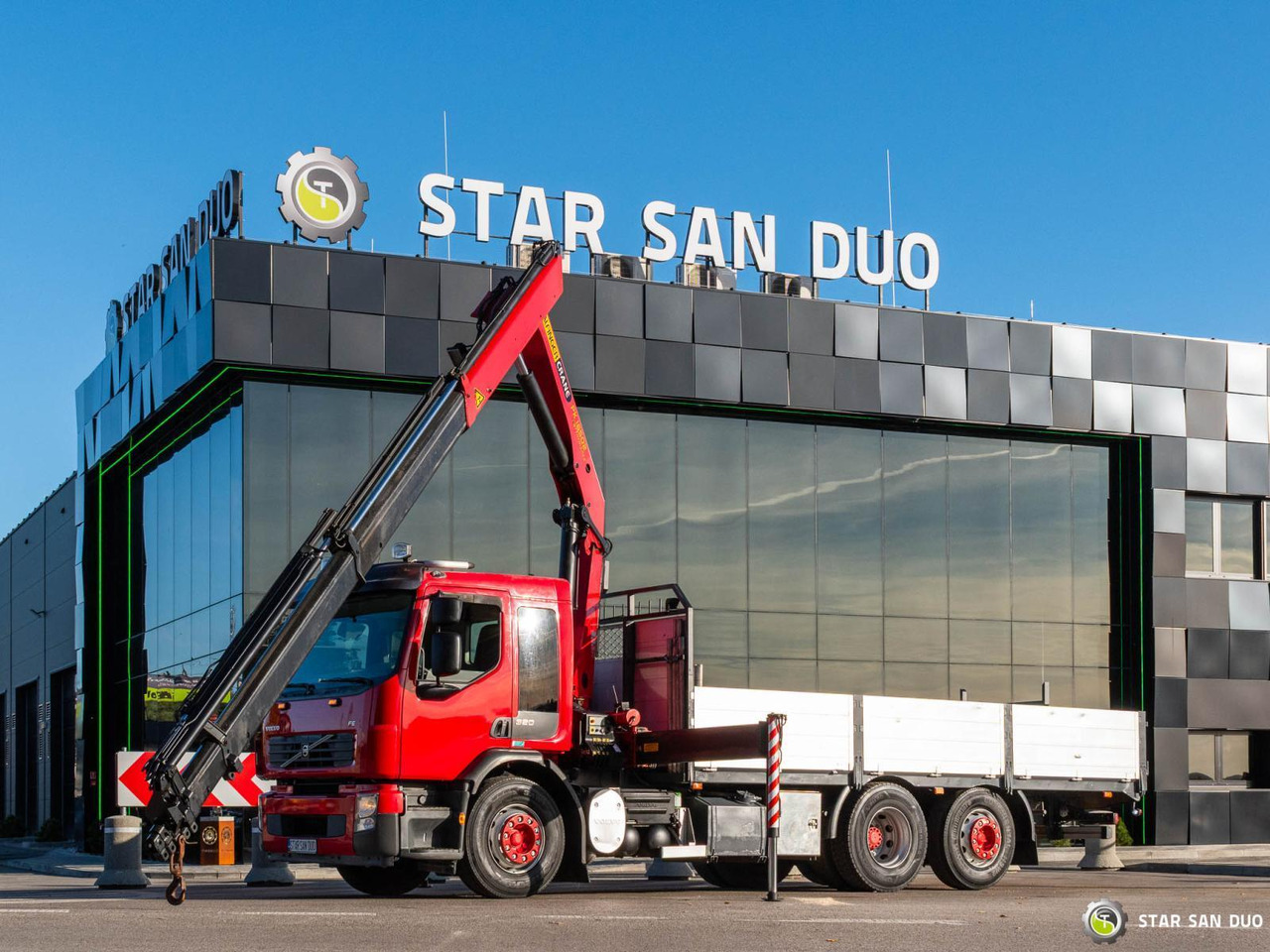 - Camión grúa: foto 3 - Camión grúa: foto 3