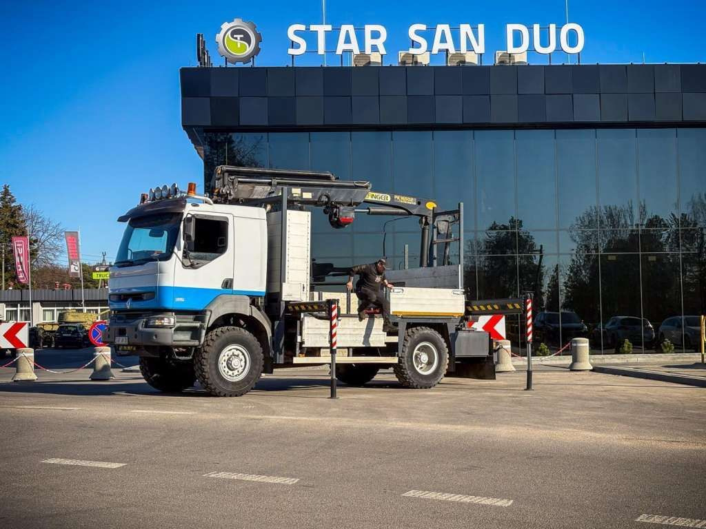 Leasing de  Renault  KERAX 270 4x4 PALFINGER PK 16502 CRANE WINCH Renault  KERAX 270 4x4 PALFINGER PK 16502 CRANE WINCH: foto 12