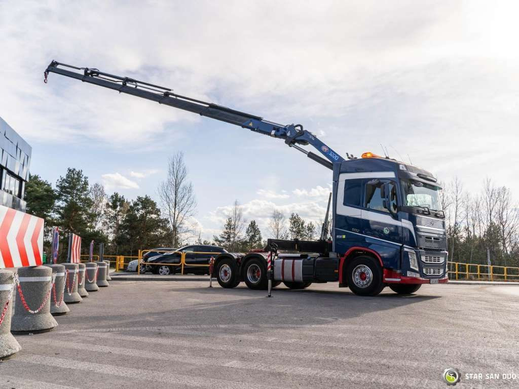 Volvo FH 500 6x2 HMF 3220-K5 HDS Crane Euro 6 - Camión grúa, Cabeza tractora: foto 3 Volvo FH 500 6x2 HMF 3220-K5 HDS Crane Euro 6 - Camión grúa, Cabeza tractora: foto 3