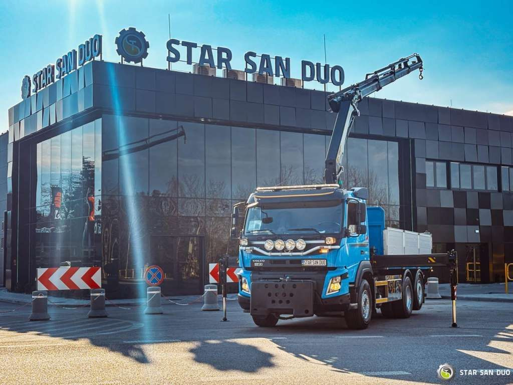 Volvo FMX 410 6x2 PALFINGER PK 18002 Crane 340 Hours - Camión grúa: foto 1 Volvo FMX 410 6x2 PALFINGER PK 18002 Crane 340 Hours - Camión grúa: foto 1