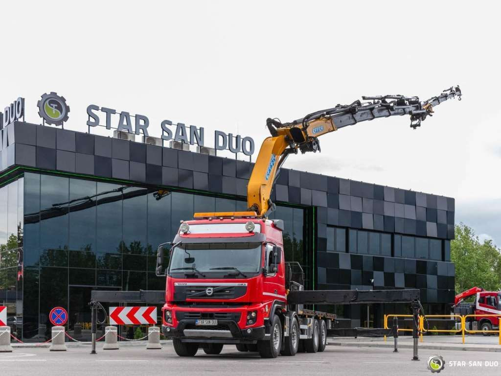 Volvo FMX 500 8x2 Effer 585 Fly Jib Winch Crane Kran Volvo FMX 500 8x2 Effer 585 Fly Jib Winch Crane Kran - Camión grúa, Camión caja abierta: foto 2 Volvo FMX 500 8x2 Effer 585 Fly Jib Winch Crane Kran Volvo FMX 500 8x2 Effer 585 Fly Jib Winch Crane Kran - Camión grúa, Camión caja abierta: foto 2