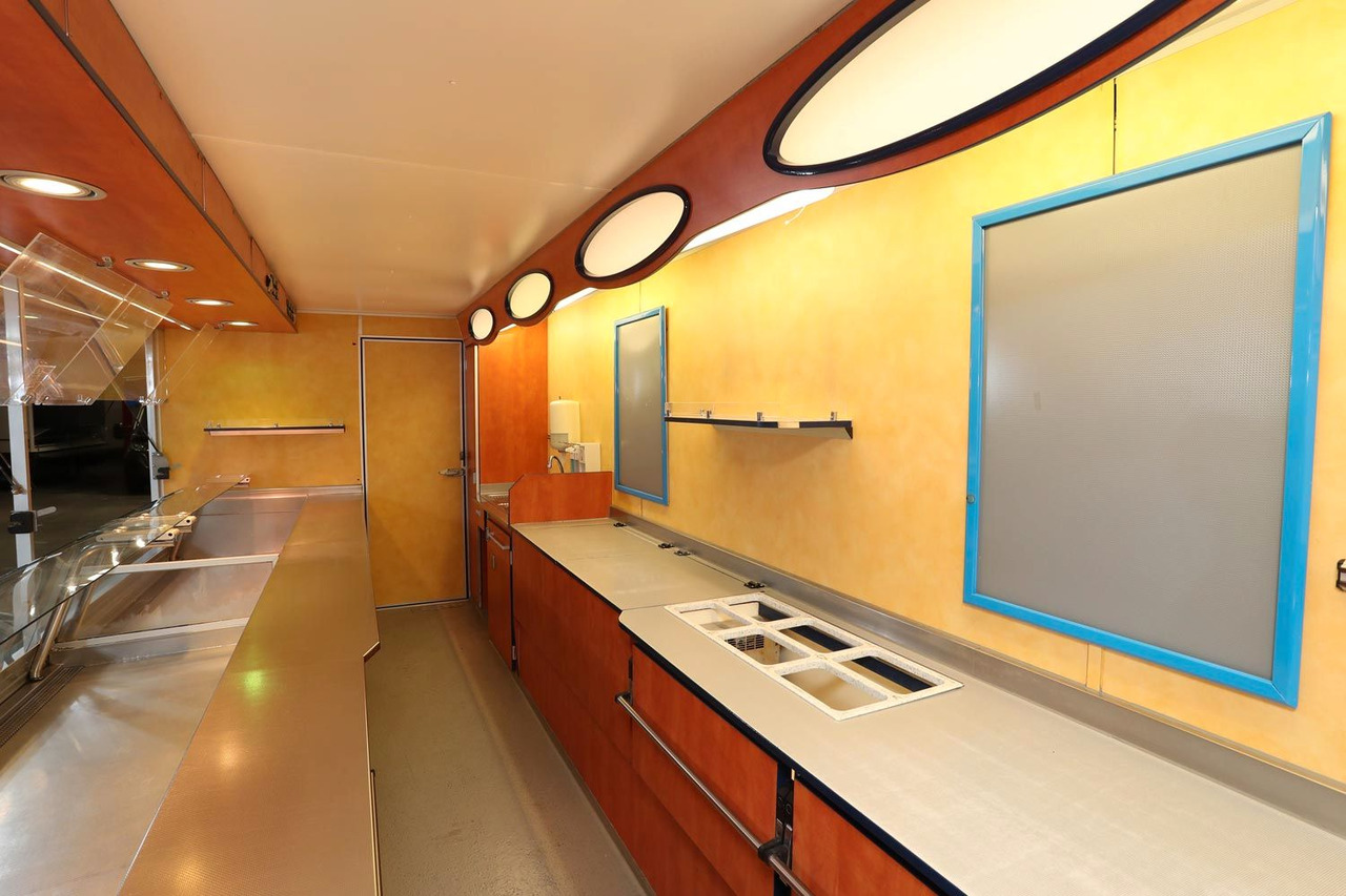 Camión tienda Peugeot Boxer: foto 8