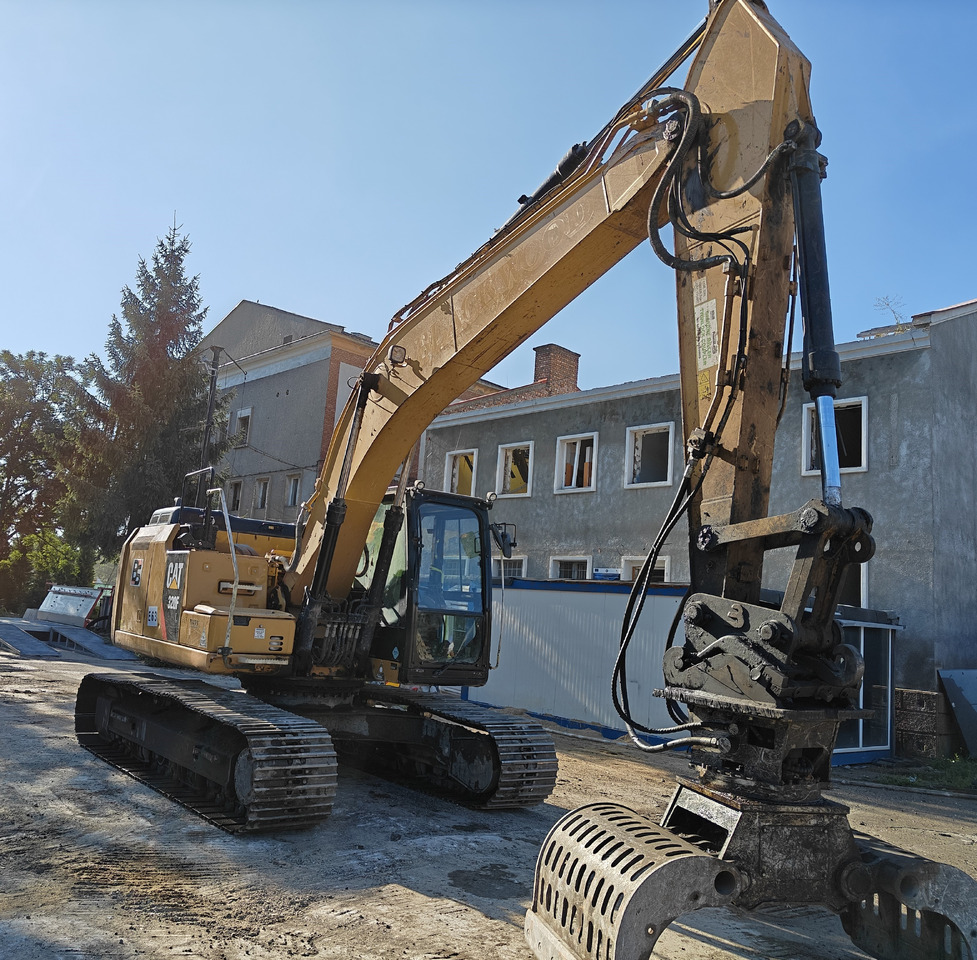 CATERPILLAR 320 F - Excavadora de cadenas: foto 3 CATERPILLAR 320 F - Excavadora de cadenas: foto 3