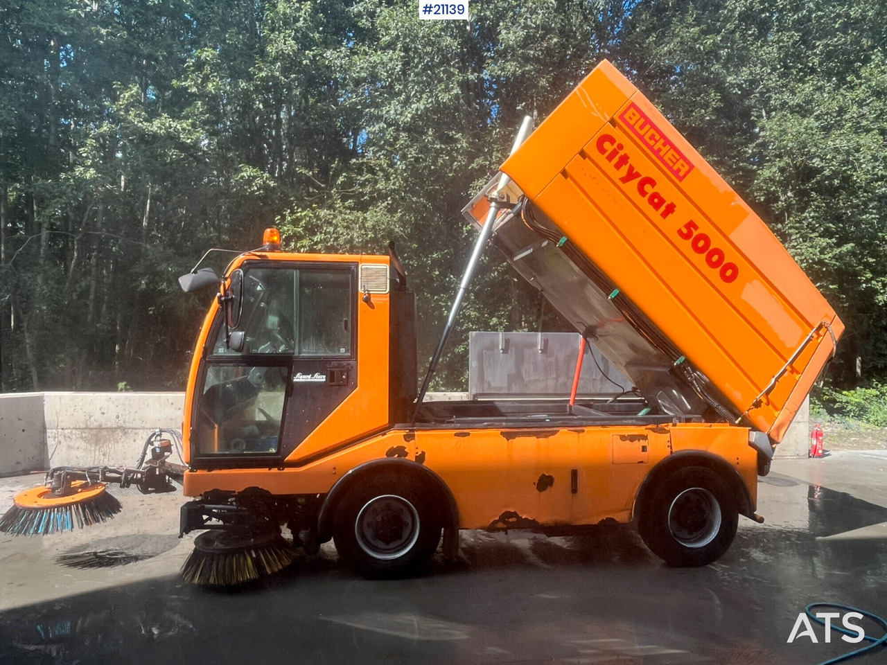 Bucher CityCat 5000 - Barredora vial: foto 1 Bucher CityCat 5000 - Barredora vial: foto 1