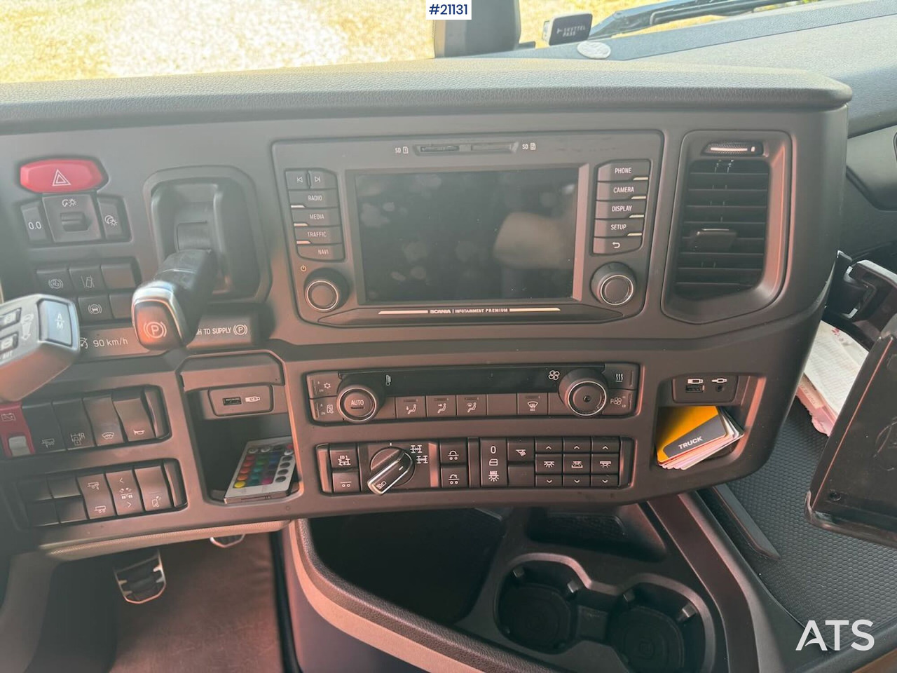 Cabeza tractora Scania S660: foto 22