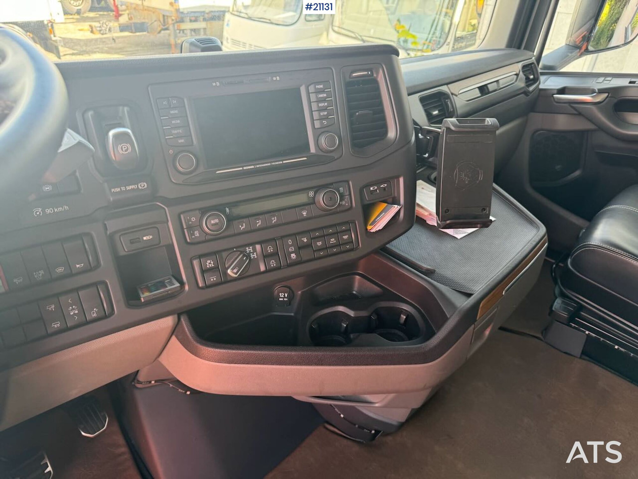 Cabeza tractora Scania S660: foto 25