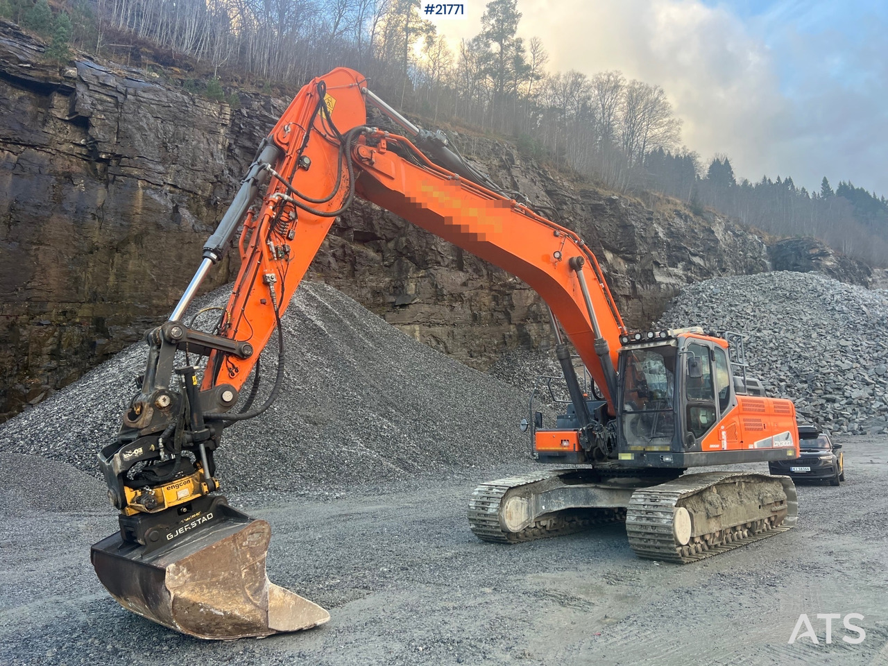 Doosan Dx300lc-5 Gravemaskin m/ rototilt og pusseskuffe - Excavadora: foto 2 Doosan Dx300lc-5 Gravemaskin m/ rototilt og pusseskuffe - Excavadora: foto 2