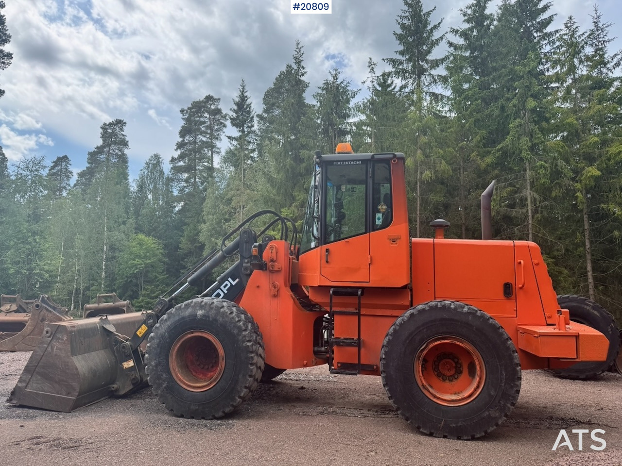 Fiat Hitachi W130PL - Cargadora de ruedas: foto 2 Fiat Hitachi W130PL - Cargadora de ruedas: foto 2