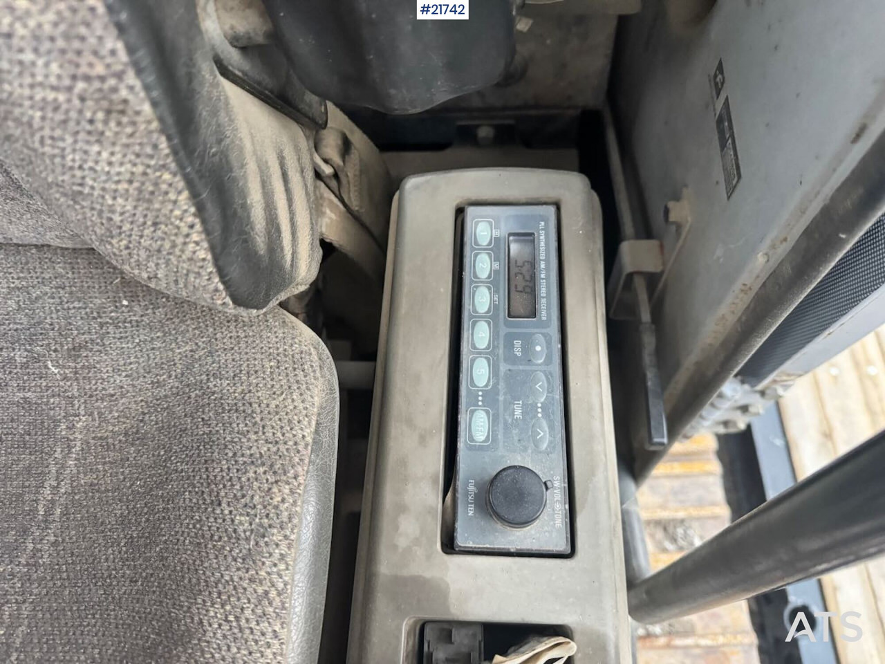 Excavadora de cadenas Hitachi EX165 beltegraver m/ 2 skuffer: foto 29 Excavadora de cadenas Hitachi EX165 beltegraver m/ 2 skuffer: foto 29