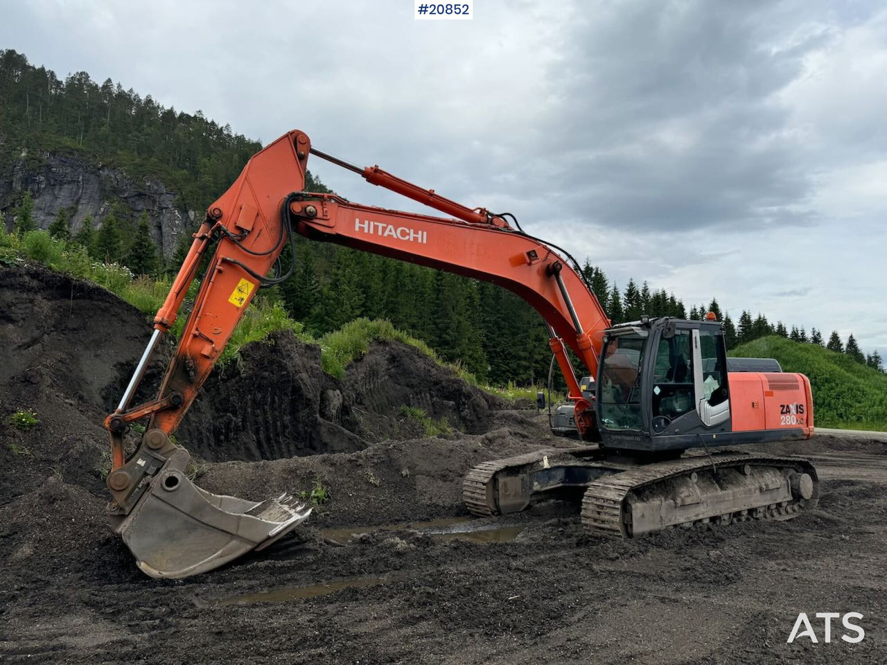 Hitachi ZX280LC-3 - Excavadora de cadenas: foto 2 Hitachi ZX280LC-3 - Excavadora de cadenas: foto 2