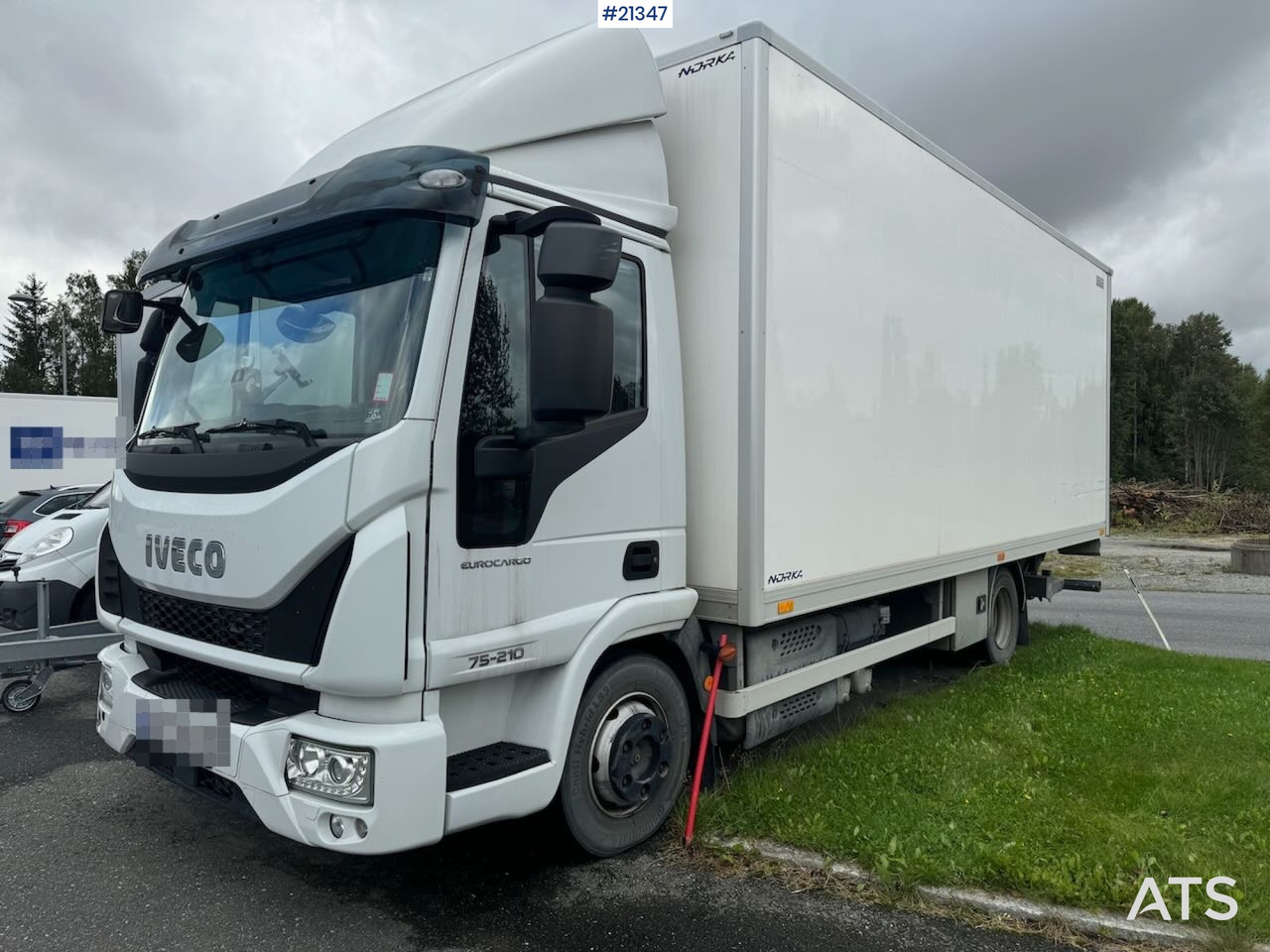 Iveco Eurocargo 75-210 - Camión caja cerrada: foto 1 Iveco Eurocargo 75-210 - Camión caja cerrada: foto 1