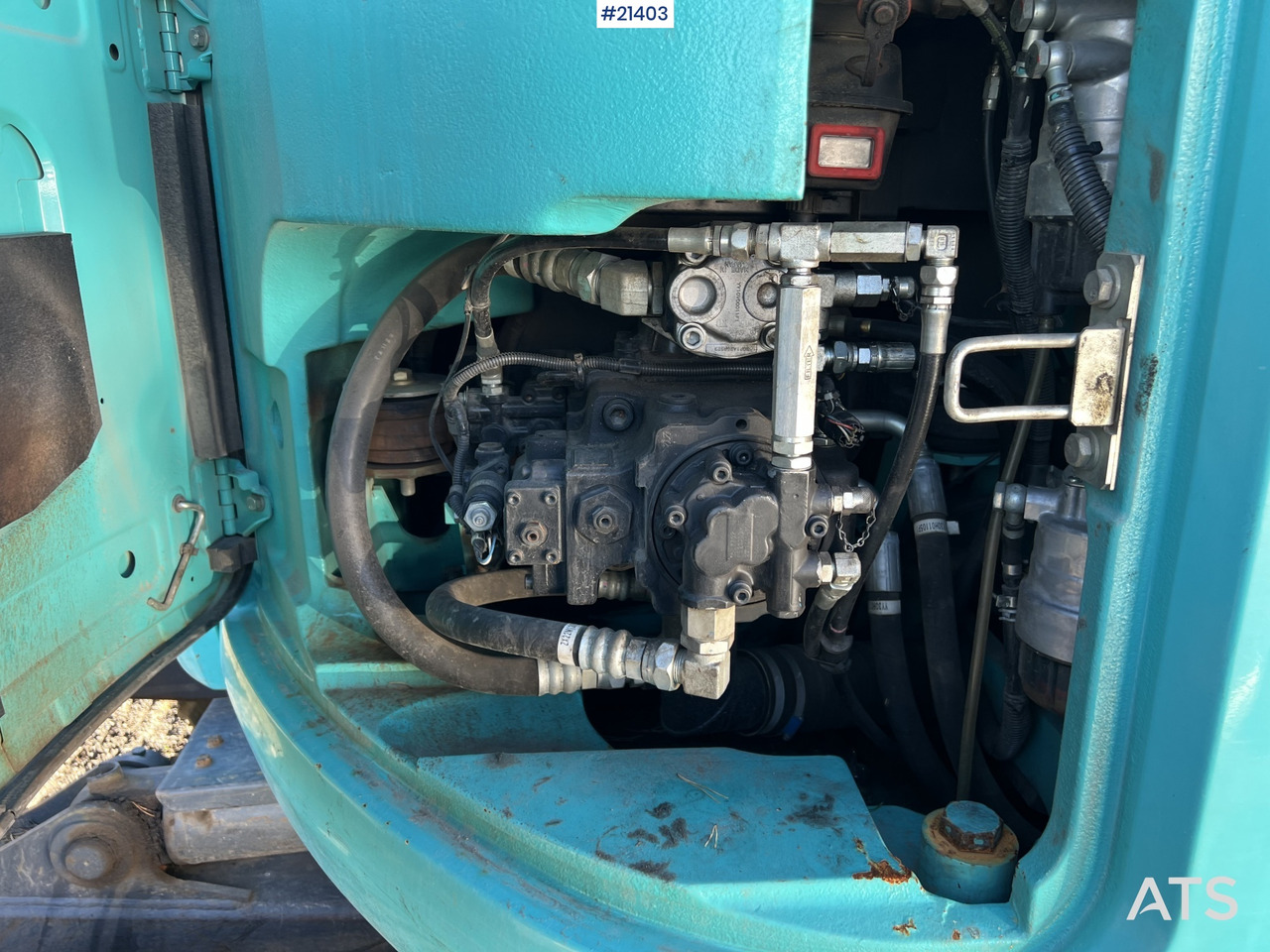 Excavadora de cadenas Kobelco Sk140SRLC-3: foto 27