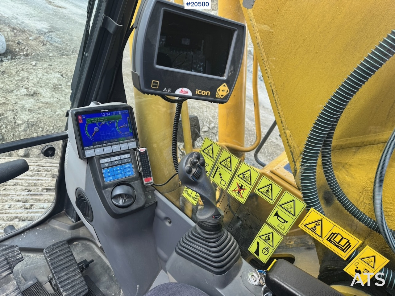 Excavadora Komatsu HB215LC-2: foto 41