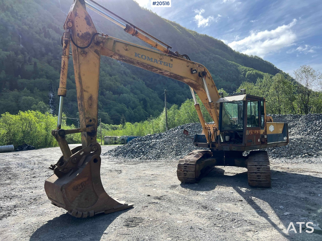 Komatsu PC200-3 - Excavadora: foto 3 Komatsu PC200-3 - Excavadora: foto 3