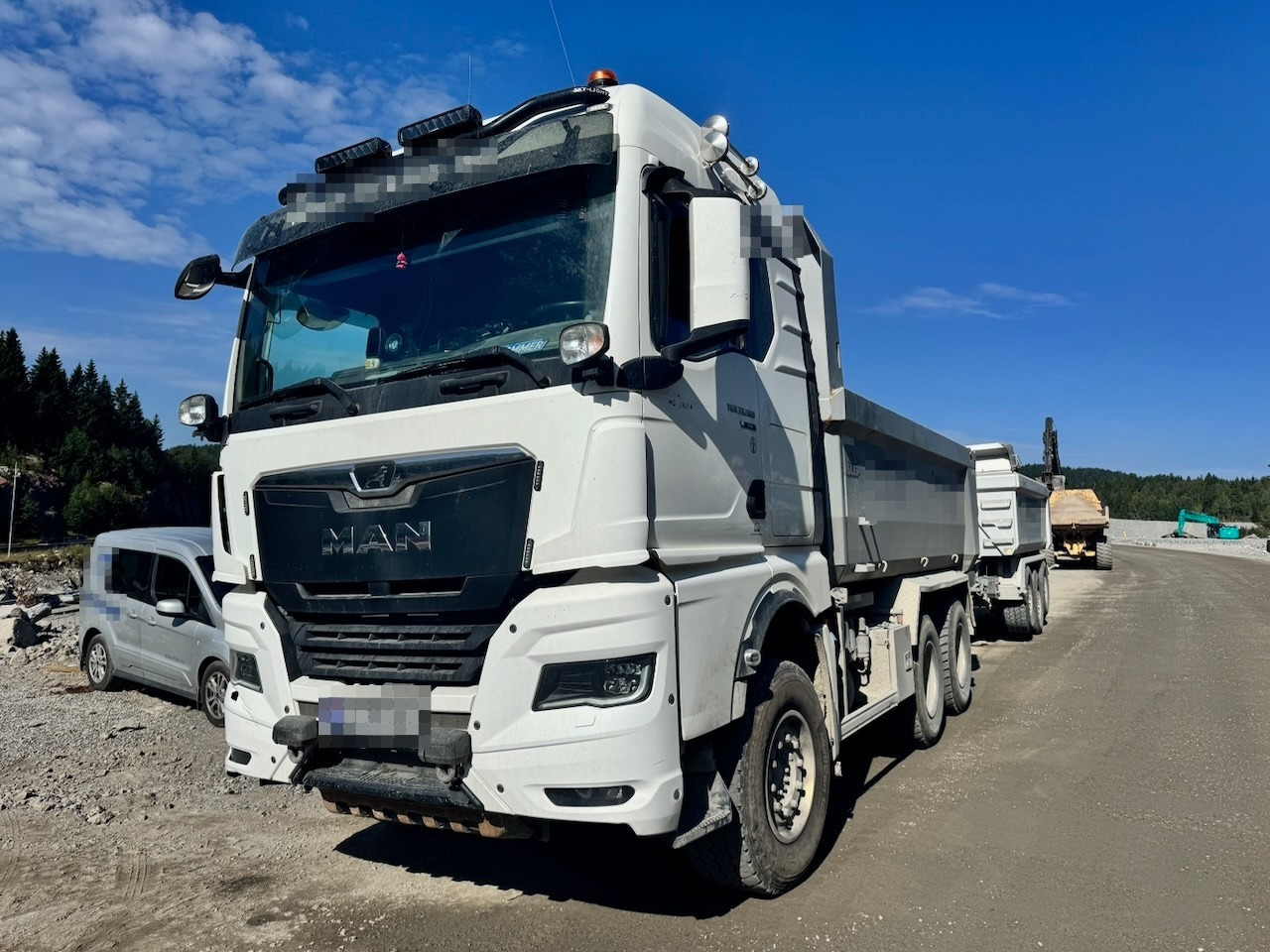 MAN TGX 33.580 - Camión volquete: foto 2 MAN TGX 33.580 - Camión volquete: foto 2