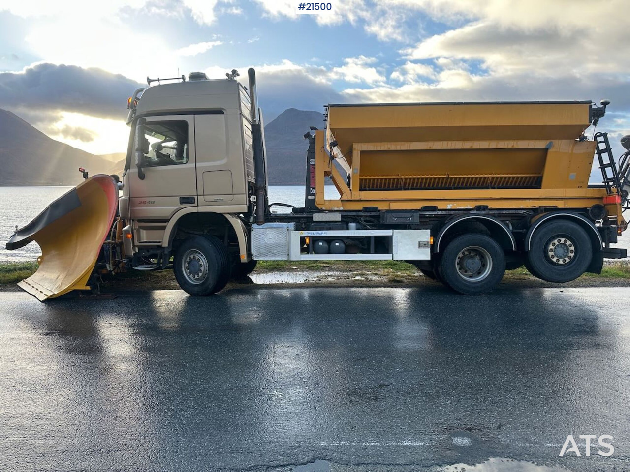 Mercedes Actros 2848 4x4+2 brøyterigget krokbil - Camión multibasculante: foto 2 Mercedes Actros 2848 4x4+2 brøyterigget krokbil - Camión multibasculante: foto 2