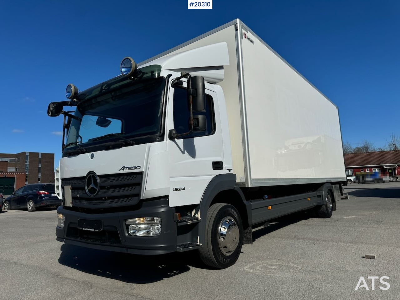 Mercedes Atego 1524 - Camión caja cerrada: foto 1 Mercedes Atego 1524 - Camión caja cerrada: foto 1