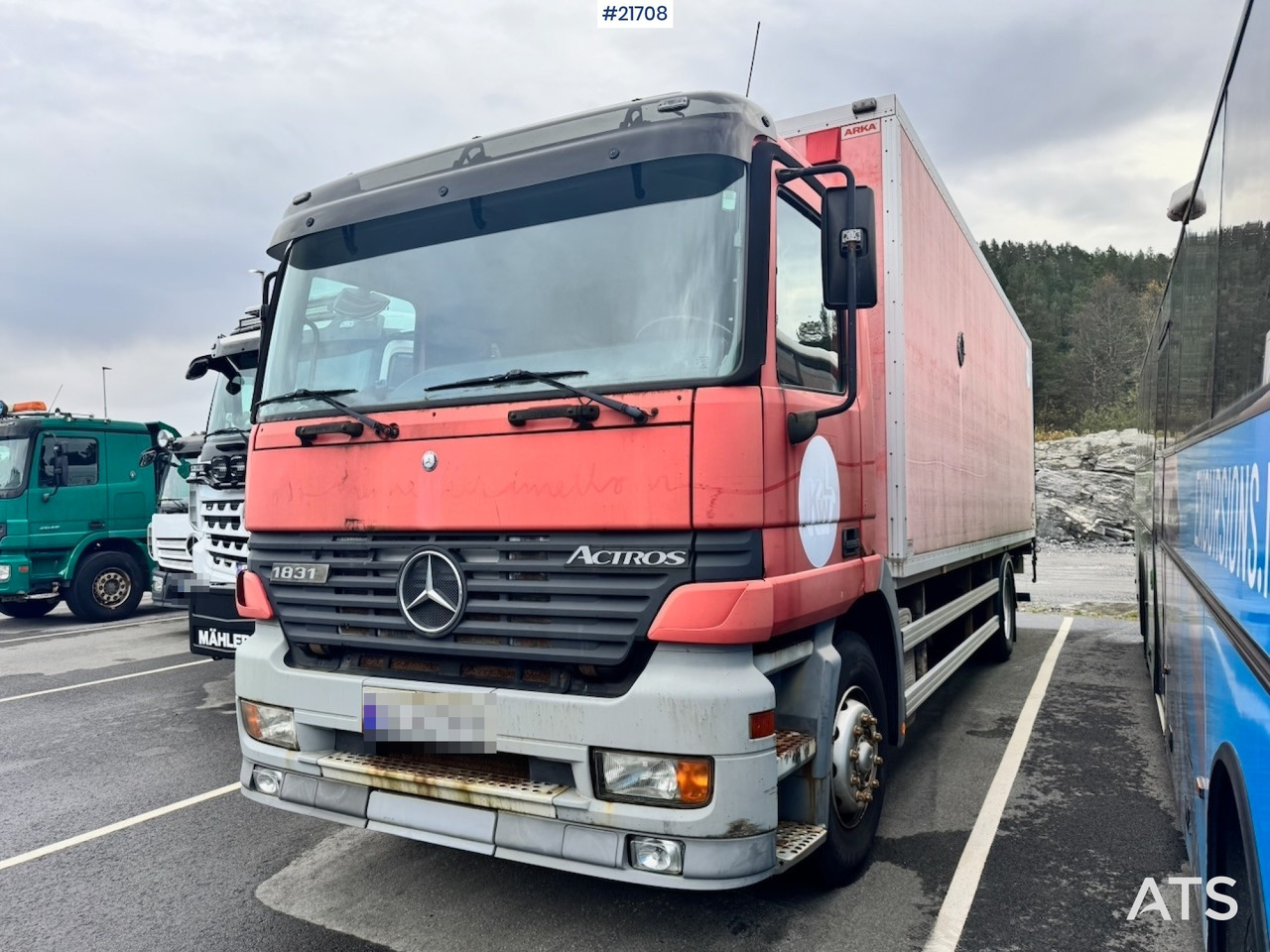 Mercedes Mercedes Actros 1831 4x2 Skapbil. Eu-godkjent og 282 000 km! - Camión caja cerrada: foto 1 Mercedes Mercedes Actros 1831 4x2 Skapbil. Eu-godkjent og 282 000 km! - Camión caja cerrada: foto 1