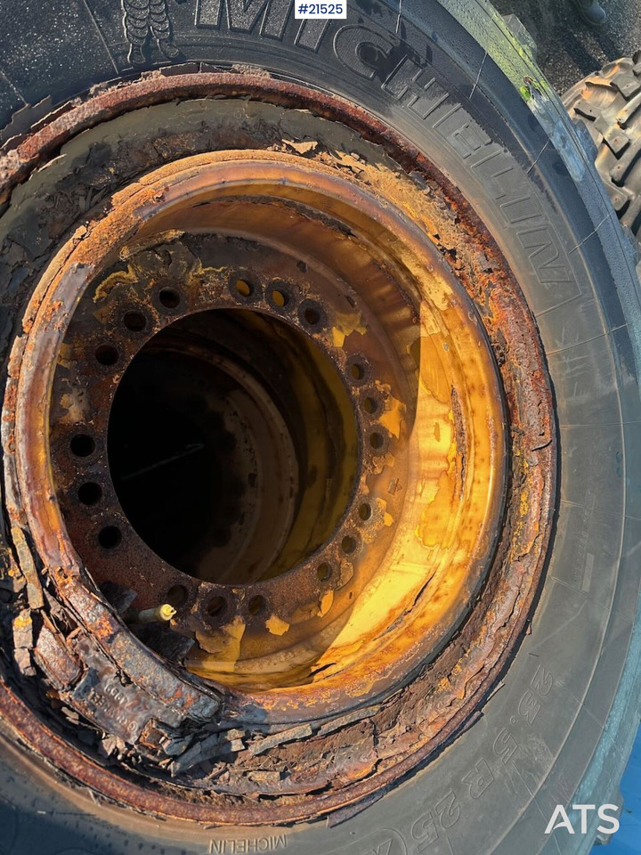 Michelin hjullaster dekk til Volvo L110 - Rueda completa para Maquinaria de construcción: foto 4 Michelin hjullaster dekk til Volvo L110 - Rueda completa para Maquinaria de construcción: foto 4