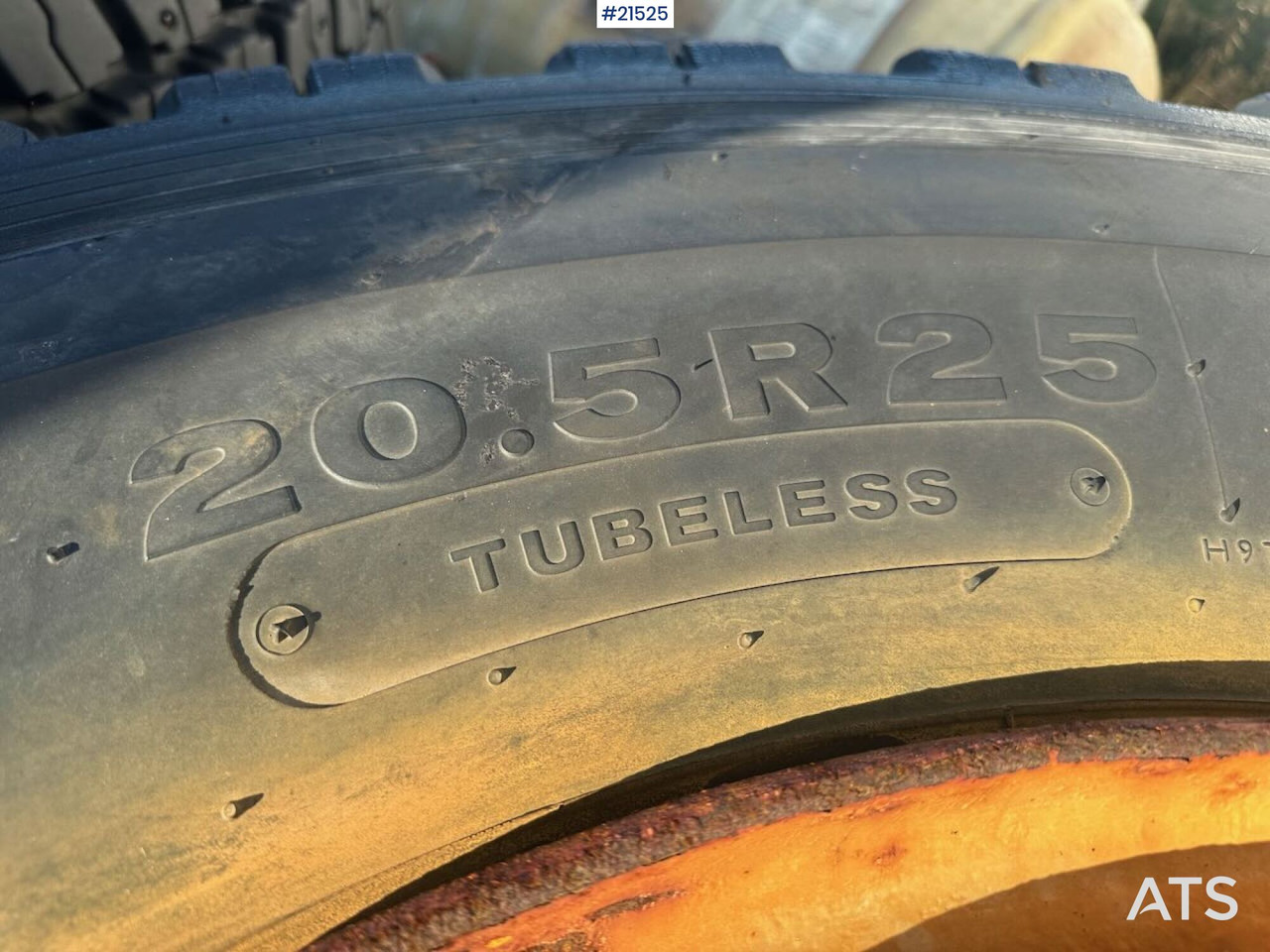 Michelin hjullaster dekk til Volvo L110 - Rueda completa para Maquinaria de construcción: foto 3 Michelin hjullaster dekk til Volvo L110 - Rueda completa para Maquinaria de construcción: foto 3