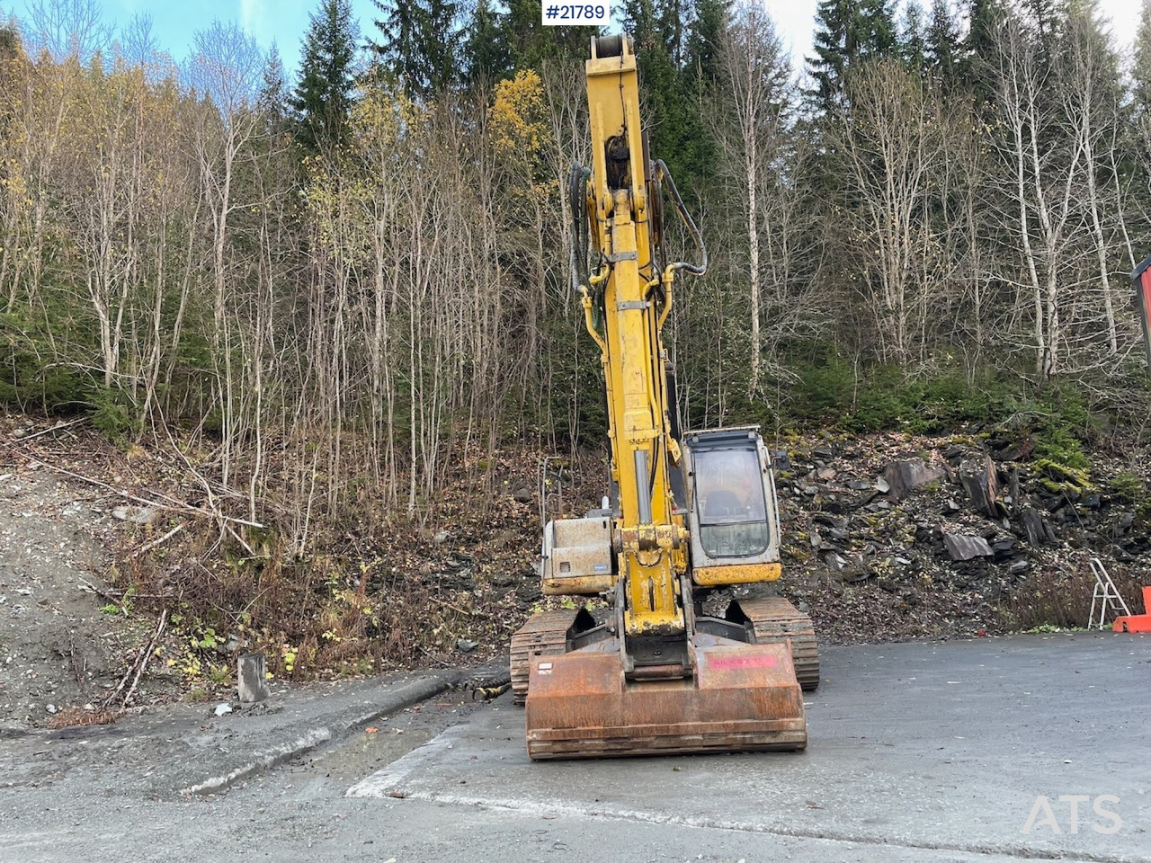 New Holland E265 med graveskuffe - Excavadora de cadenas: foto 3 New Holland E265 med graveskuffe - Excavadora de cadenas: foto 3