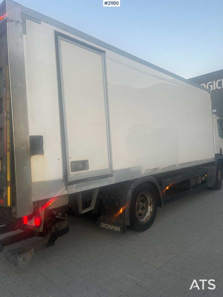 Camión caja cerrada Scania P250: foto 11