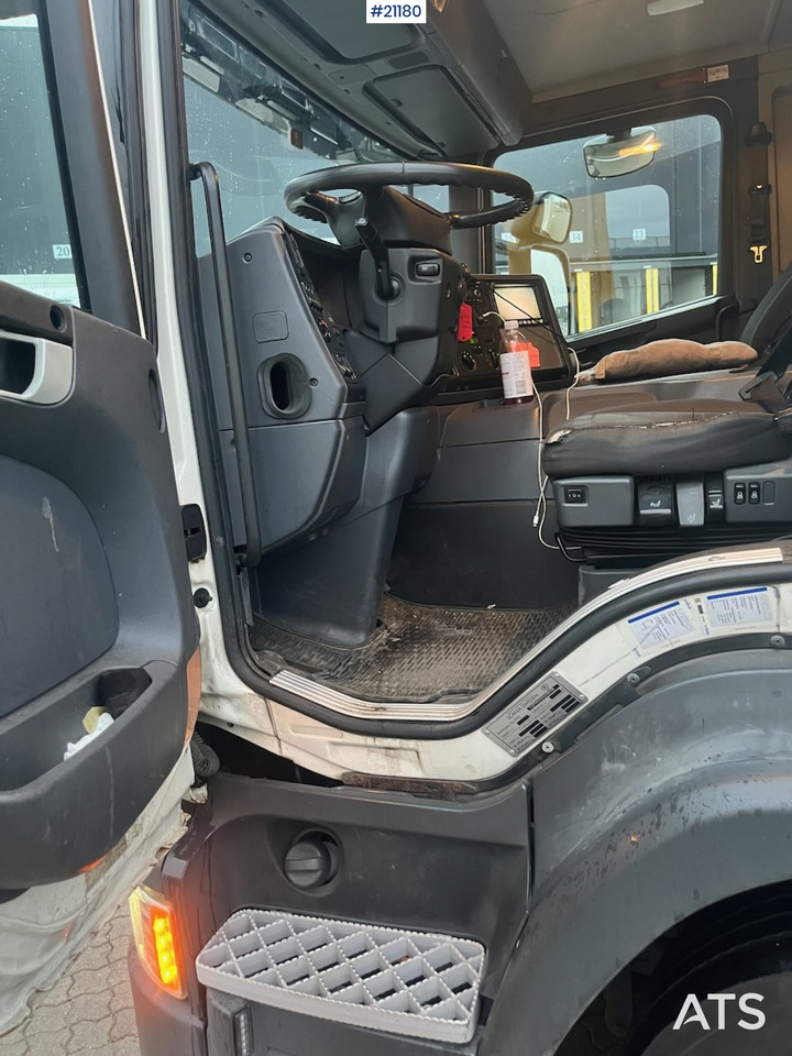 Camión caja cerrada Scania P250: foto 16