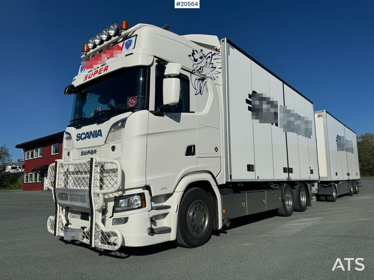 Scania S650 - Camión caja cerrada: foto 1 Scania S650 - Camión caja cerrada: foto 1
