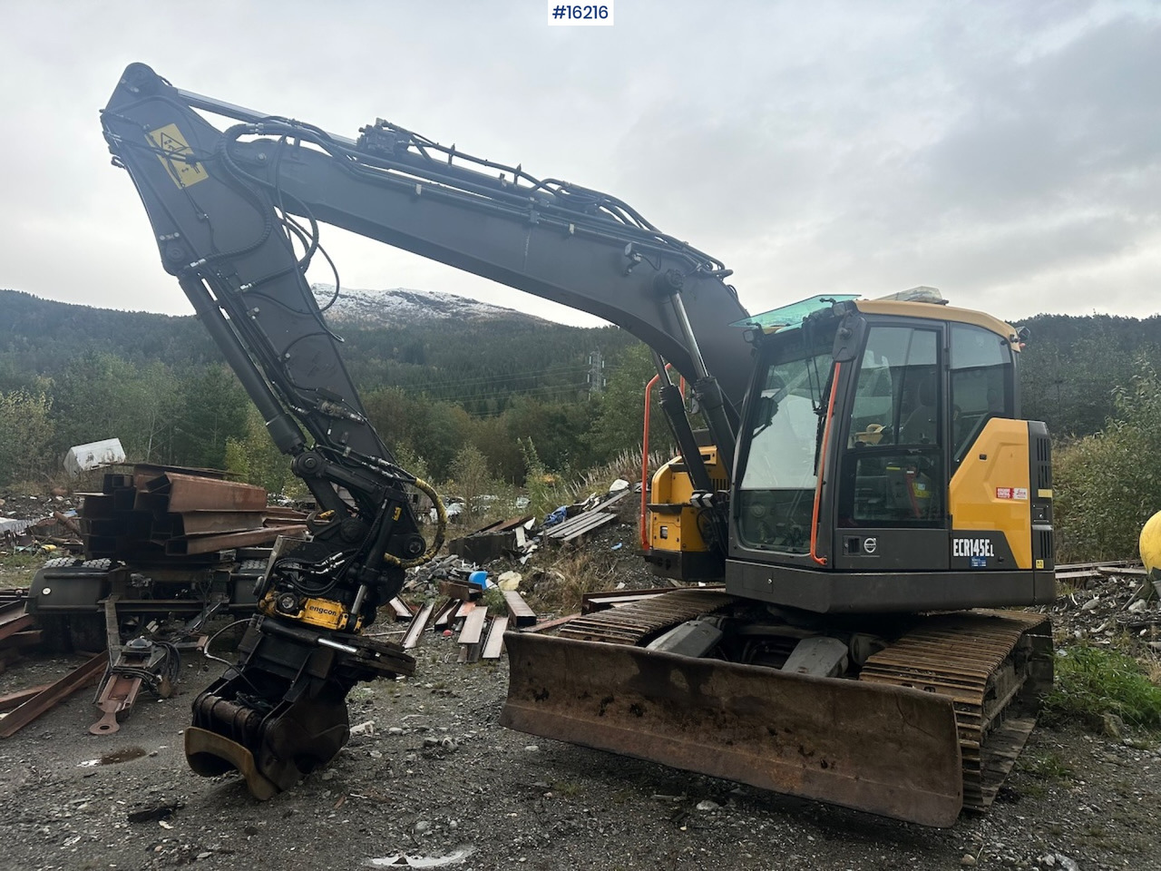 Excavadora Volvo ECR145: foto 9