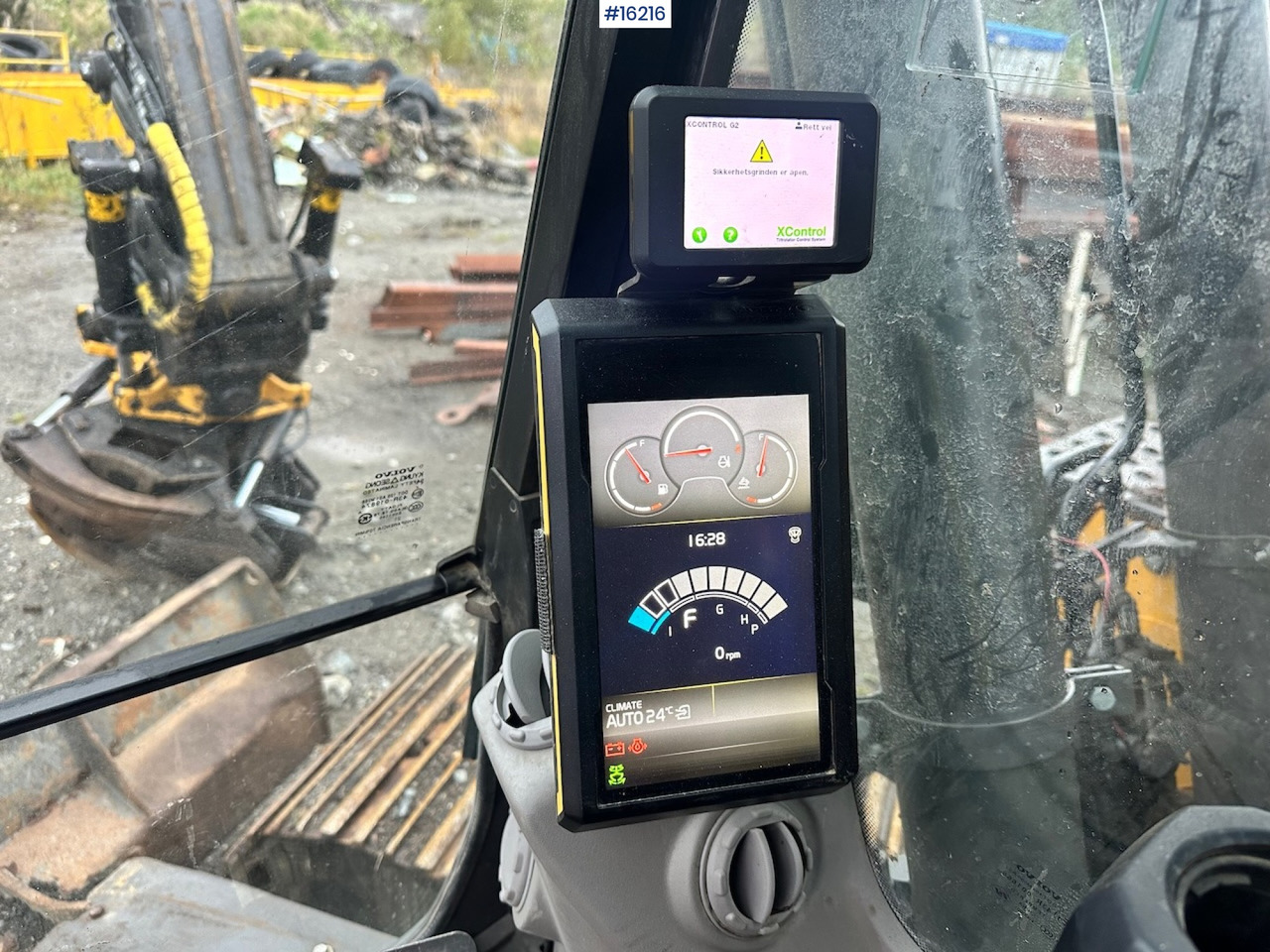 Excavadora Volvo ECR145: foto 36
