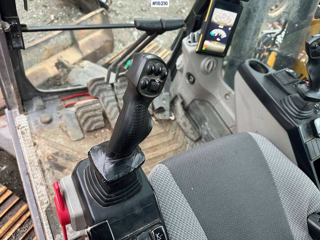 Excavadora Volvo ECR145: foto 37