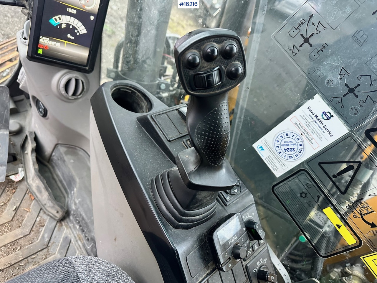 Excavadora Volvo ECR145: foto 35
