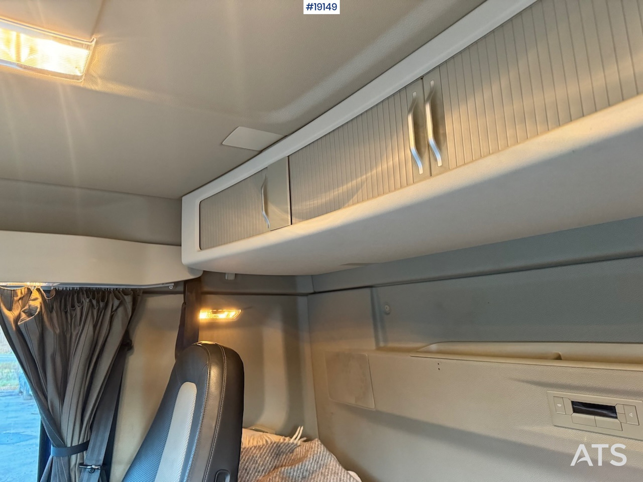 Camión volquete Volvo FH540: foto 43