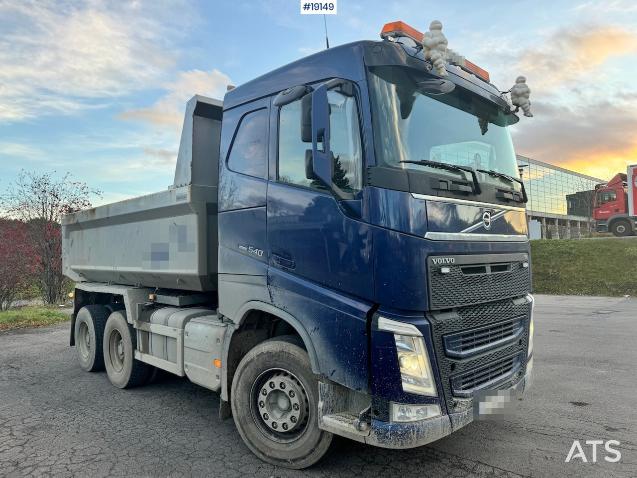 Camión volquete Volvo FH540: foto 9