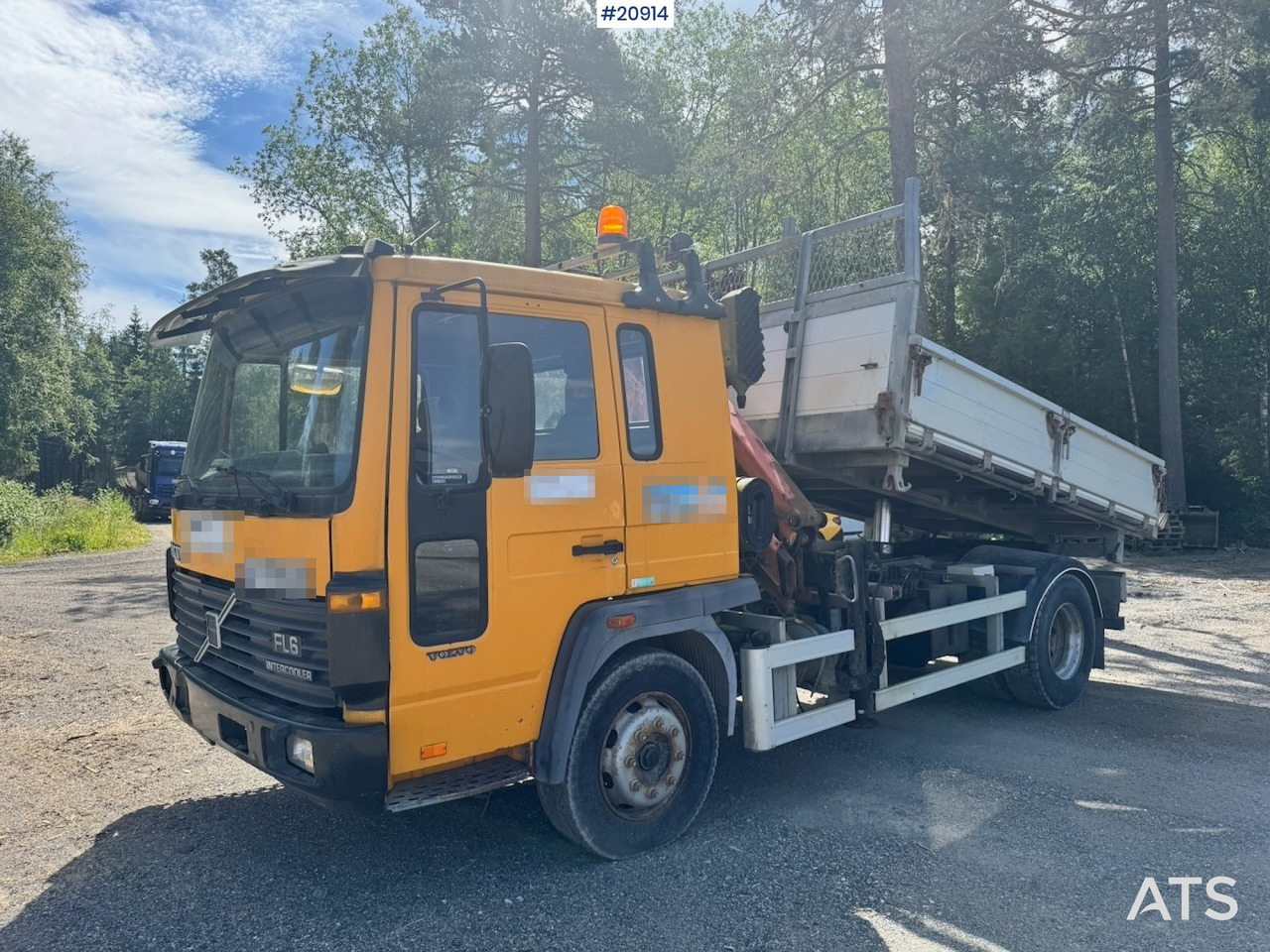 Volvo FL6 - Camión volquete, Camión grúa: foto 1 Volvo FL6 - Camión volquete, Camión grúa: foto 1