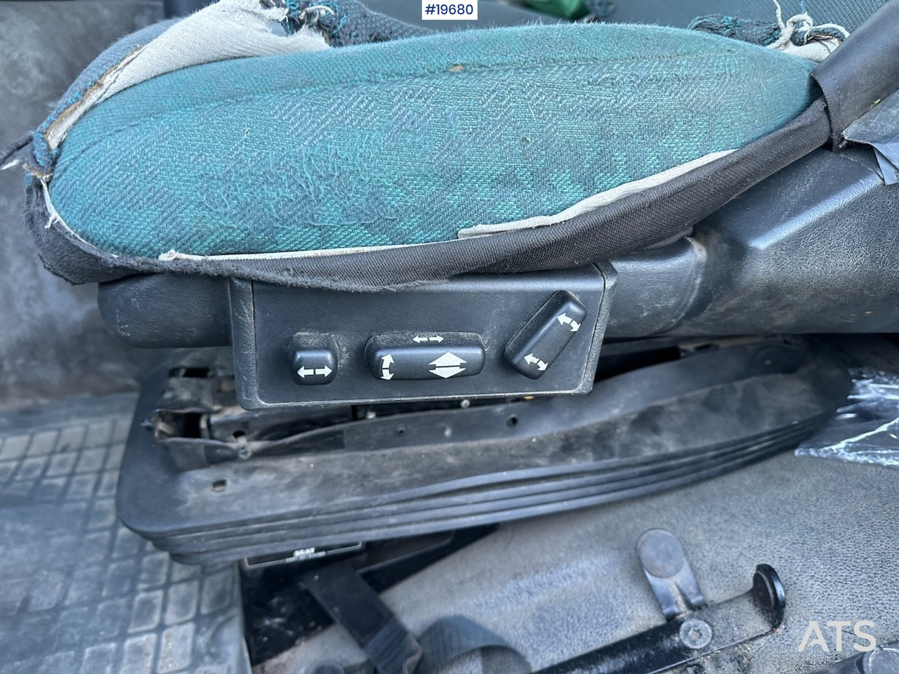 Camión caja abierta Volvo FM7: foto 23