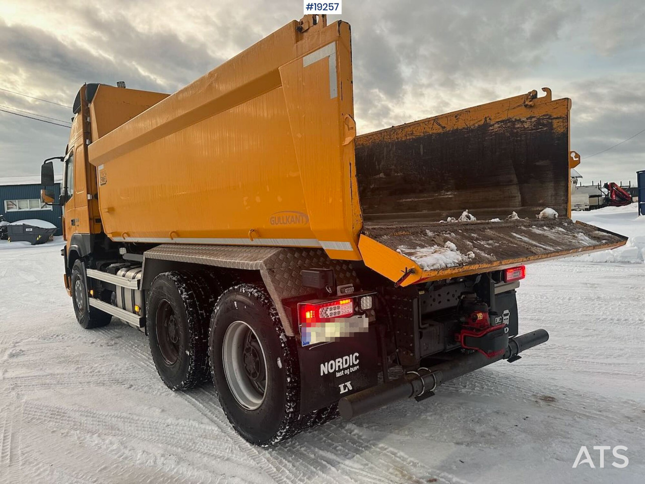 Camión volquete Volvo FMX 540: foto 8