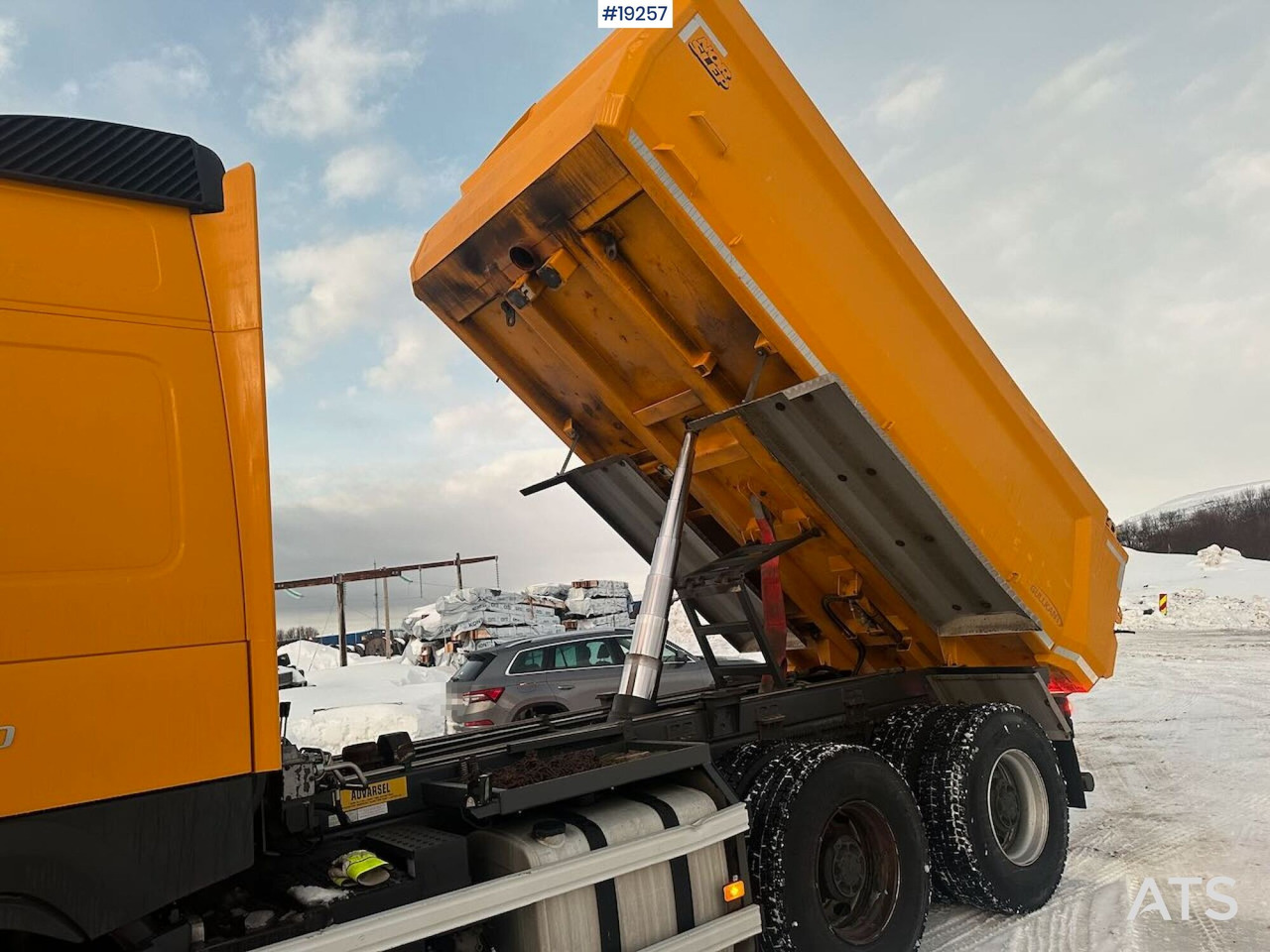 Camión volquete Volvo FMX 540: foto 19