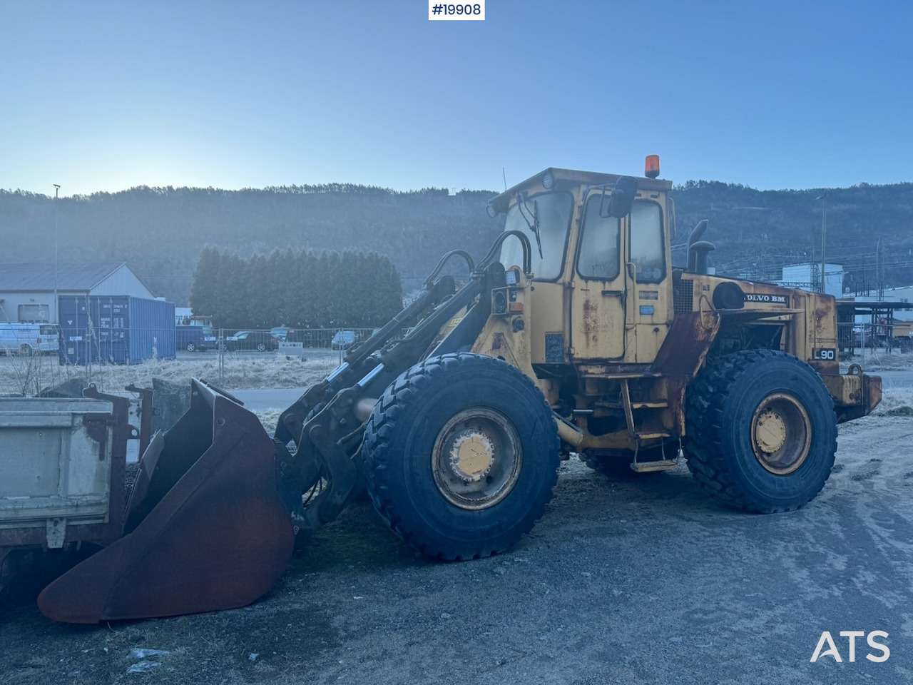 Volvo L90 - Cargadora de ruedas: foto 2 Volvo L90 - Cargadora de ruedas: foto 2