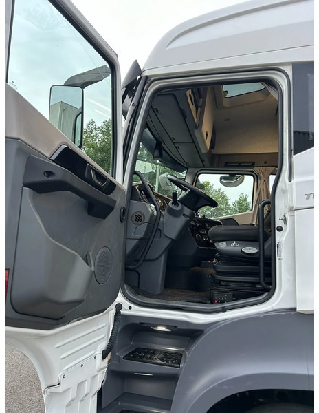BMC TUGHRA 1846 TGR 460PK Euro 6 powered by Iveco / Automatic gearbox ZF - Cabeza tractora: foto 5 BMC TUGHRA 1846 TGR 460PK Euro 6 powered by Iveco / Automatic gearbox ZF - Cabeza tractora: foto 5