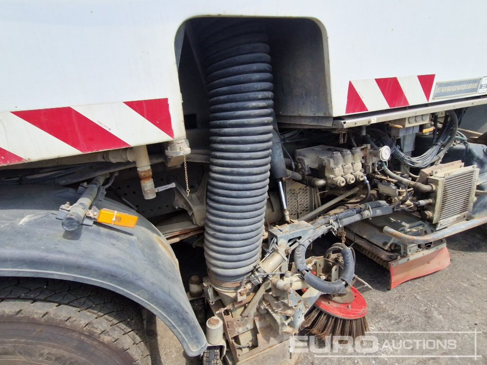 Barredora vial 2002 Mercedes Axor 1829: foto 18