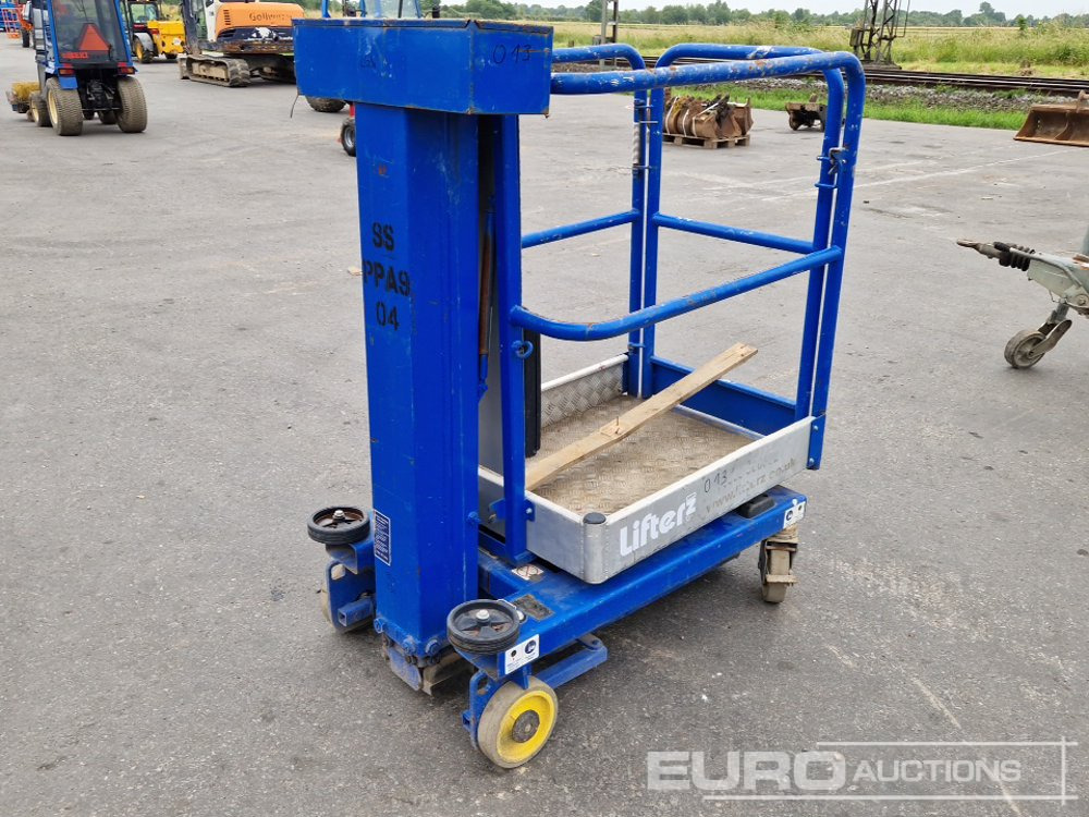 2011 JLG POWER TOWER - Plataforma elevadora: foto 4 2011 JLG POWER TOWER - Plataforma elevadora: foto 4