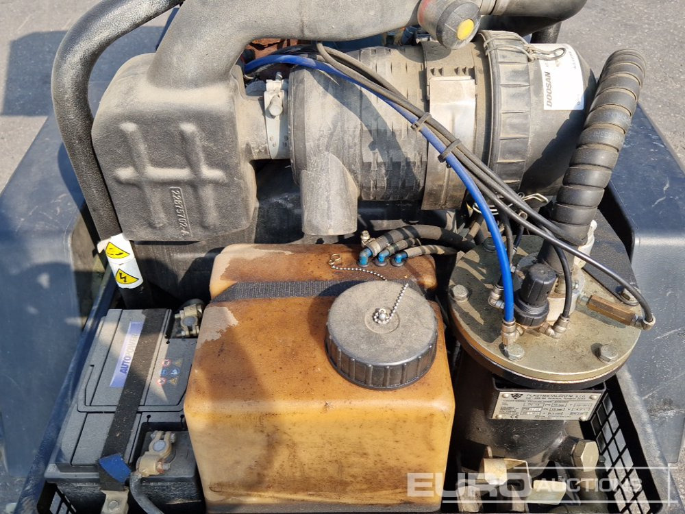 Compresor de aire 2013 Doosan 7/20 65CFM: foto 11 Compresor de aire 2013 Doosan 7/20 65CFM: foto 11