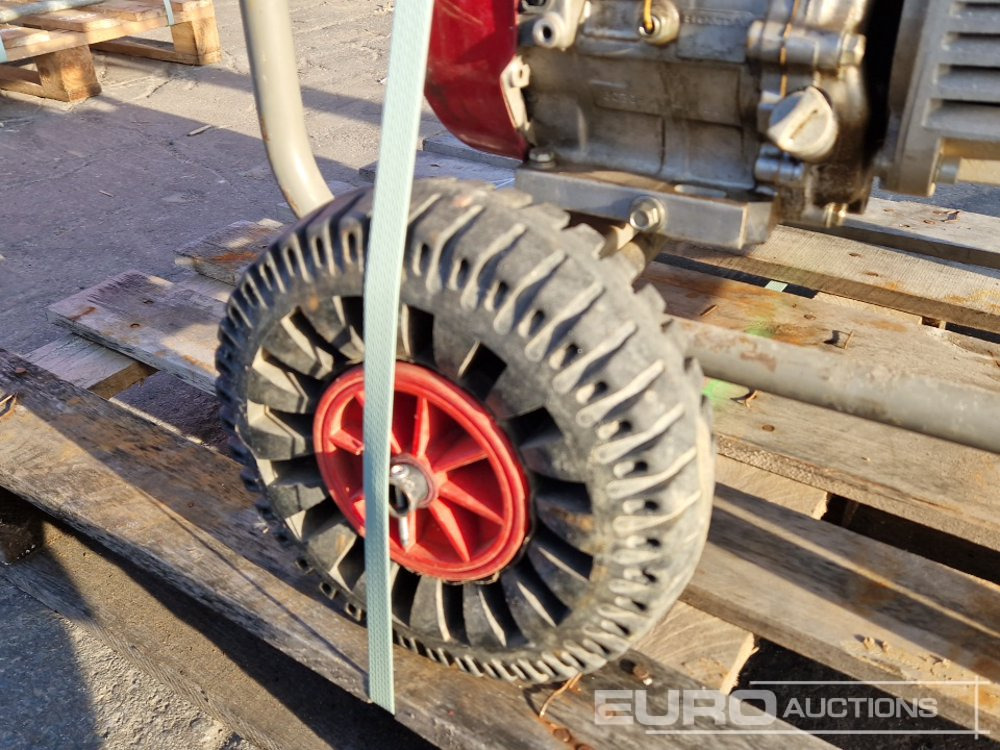 2013 Pramac ES8000 - Generador industriale: foto 5 2013 Pramac ES8000 - Generador industriale: foto 5