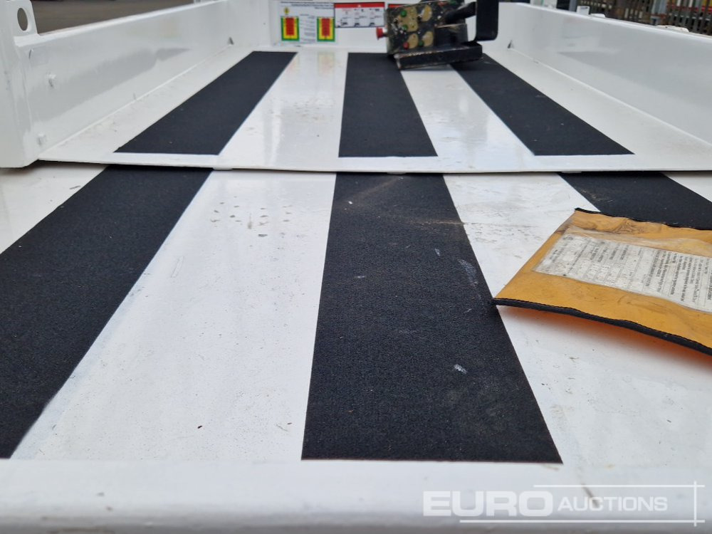 Plataforma elevadora 2014 Haulotte Compact 12: foto 16 Plataforma elevadora 2014 Haulotte Compact 12: foto 16